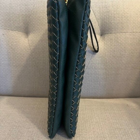 Versatile Crossbody, Wristlet or Clutch Leather Bag - Women's - Never Used - Picture 5 of 9